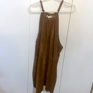 Camel colored dowry tank. Size Small